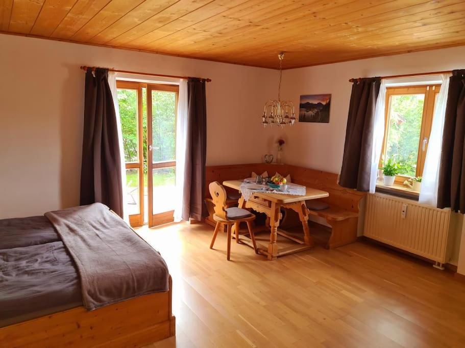 Ruhige Ferienwohnung In Bad Toelz Exterior foto